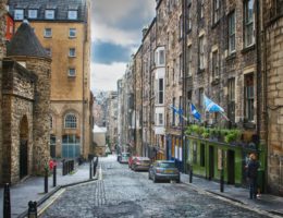 Edinburgh: Hauptstadt von Schottland im Vereinigten Königreich